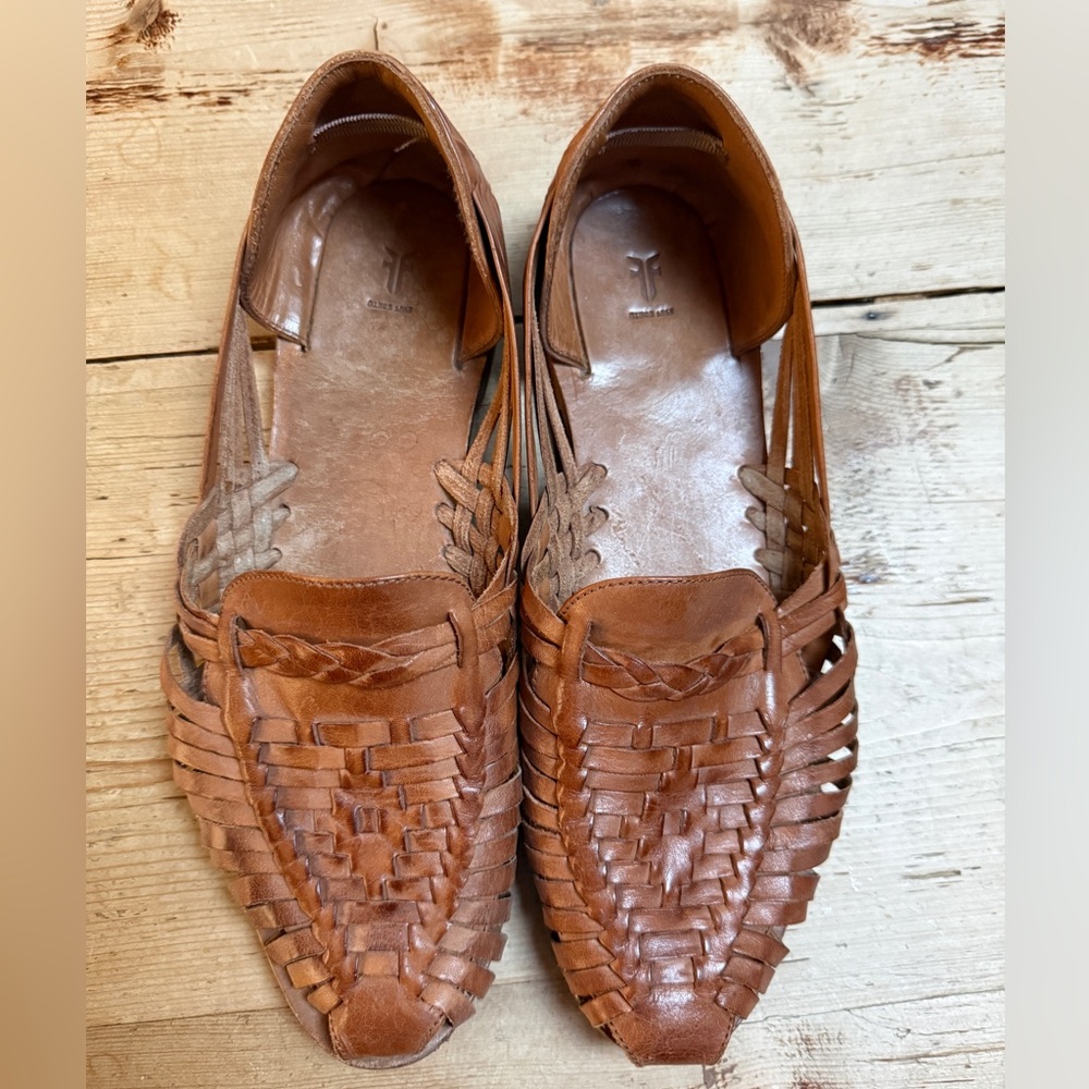 FRYE AND CO. Women's Brown Woven Loafers